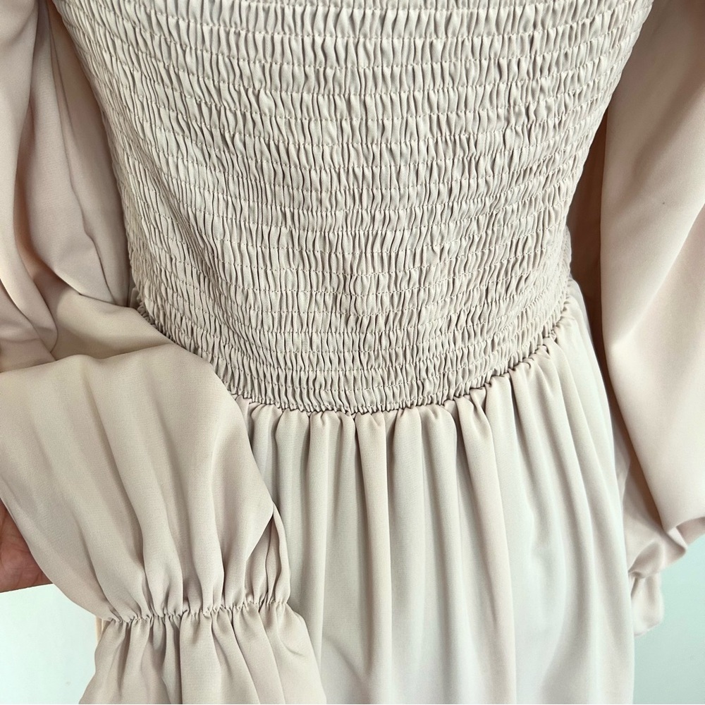 Elegant Cream Dress - Picture 4 of 4